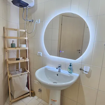 Flori Center شقة *