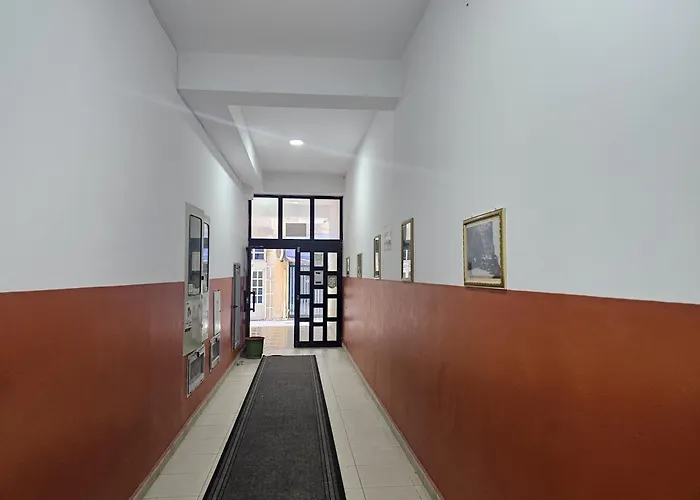 Flori Center 公寓 Vlorë